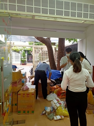 gửi rèm cửa đi nước ngoài