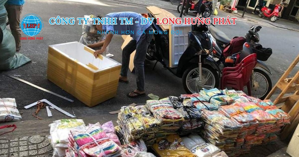 Gửi áo dài đi Mỹ