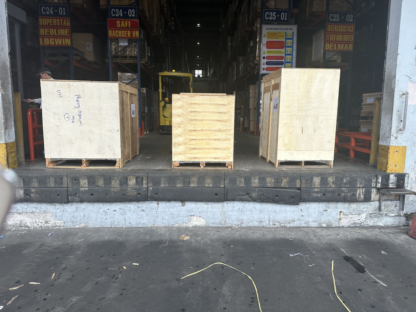 Dịch vụ gửi hàng đi Canada