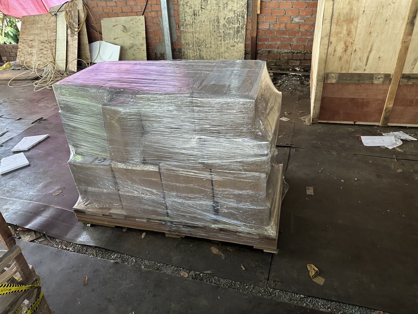 Gửi máy móc thiết bị đi Mỹ bằng đường biển